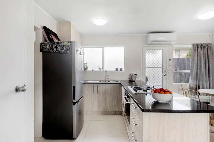 2/94 Lynwood Road New Lynn_6