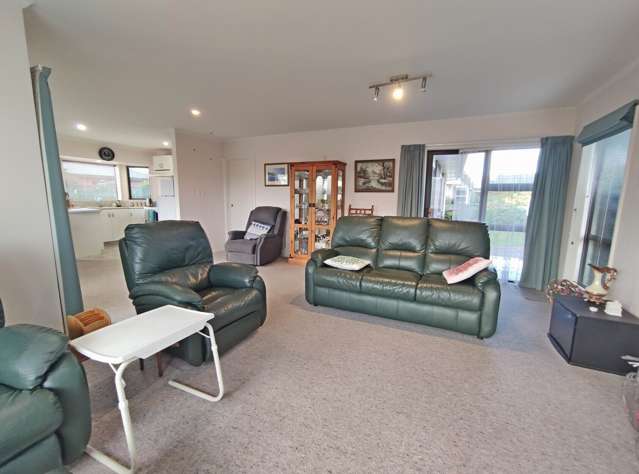 8 Robalan Place Redwoodtown_4
