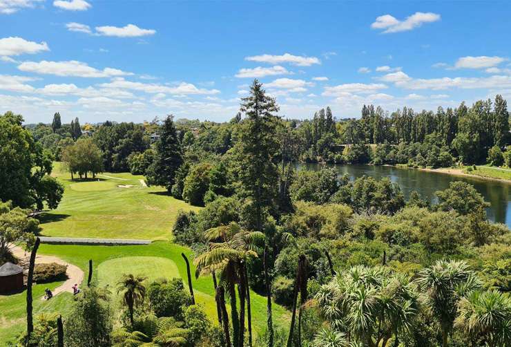 two story luxury house with golf course in background   88 Braid Road, Saint Andrews, Hamilton