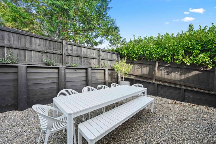 2/10 Gallants Place Flagstaff_17