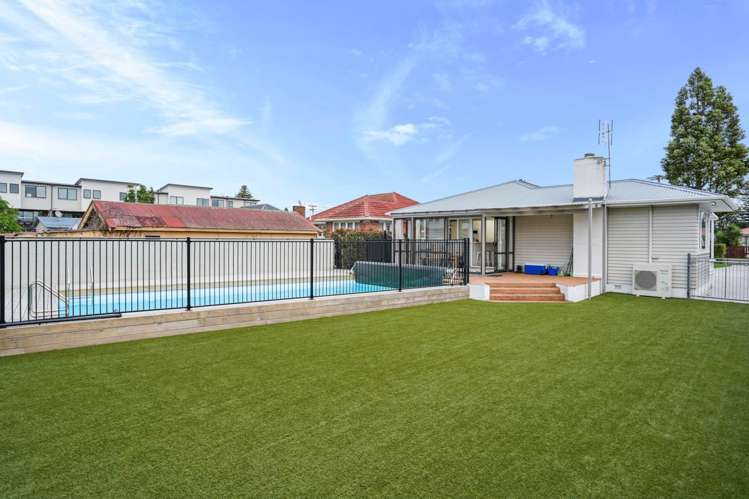 13 Peachgrove Road Te Atatu Peninsula_10