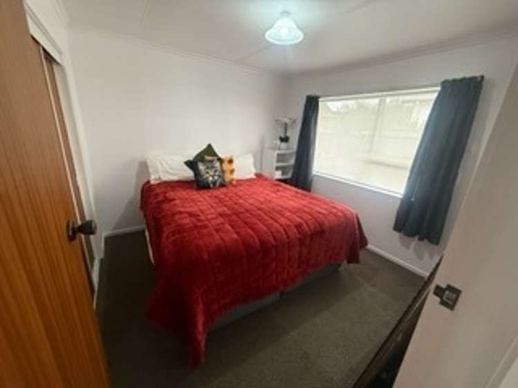 1/13 Cobham Crescent Stoke_6