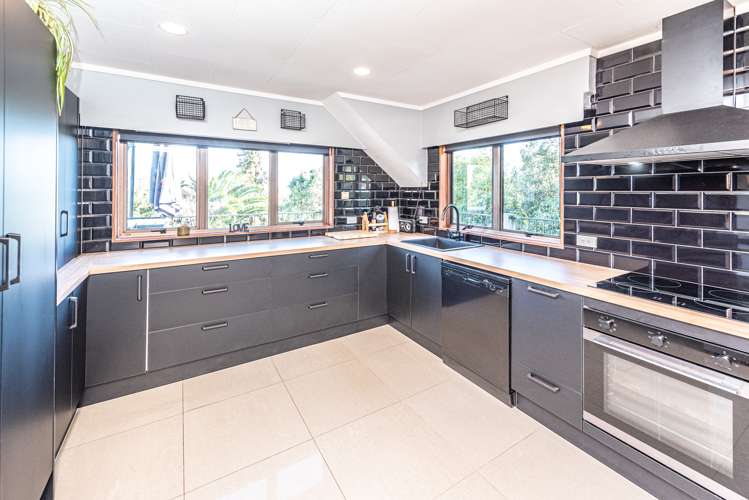 1a East Way Durie Hill_1