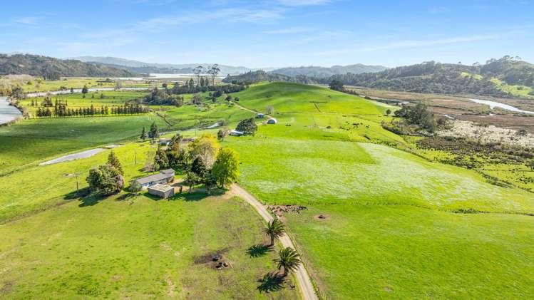 90 Camp Road, Coroglen Tairua_13