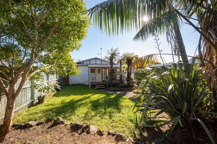 5 Copley Street New Lynn_16