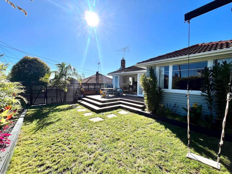 152 Seabrook Avenue New Lynn_14