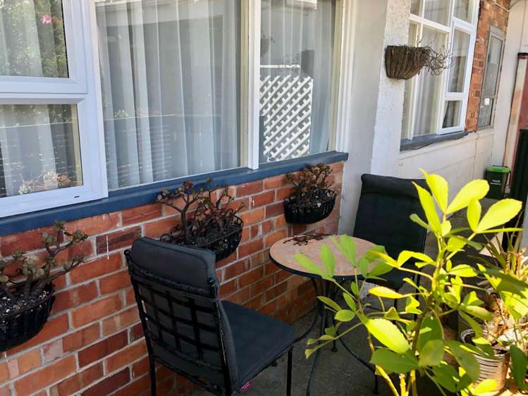 7/9 August Place Greenlane_1