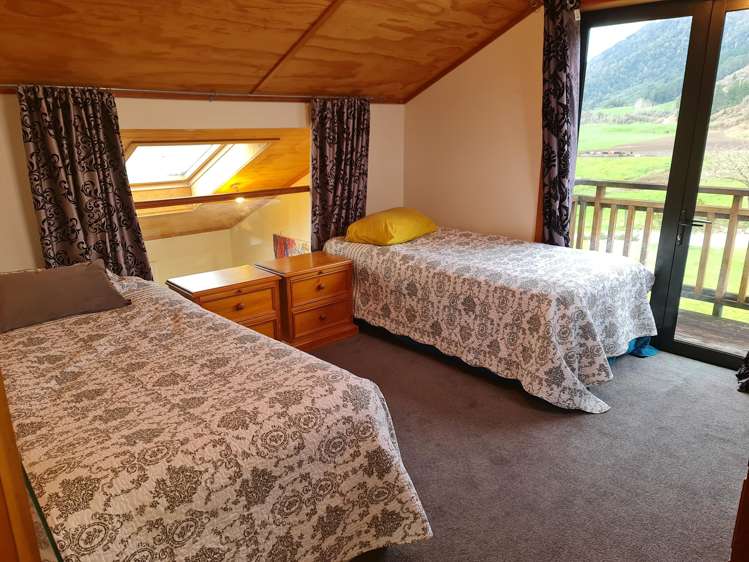 72 Hotham Street Murchison_11