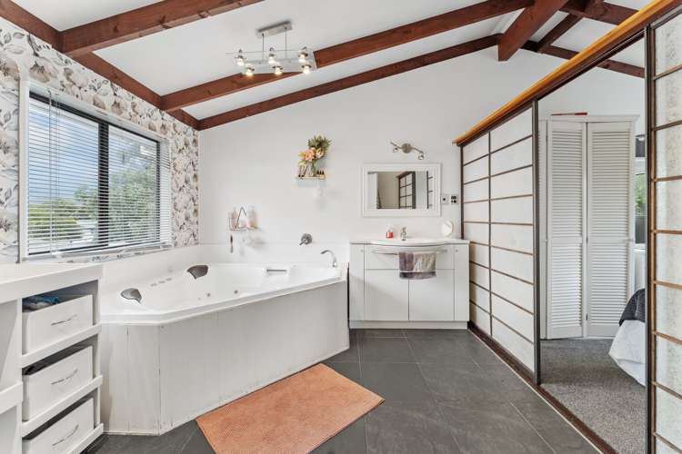 3 Dennis Grove Paraparaumu Beach_13