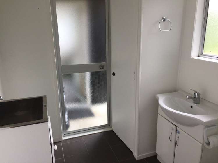 2/23 Nelson Street Helensville_3