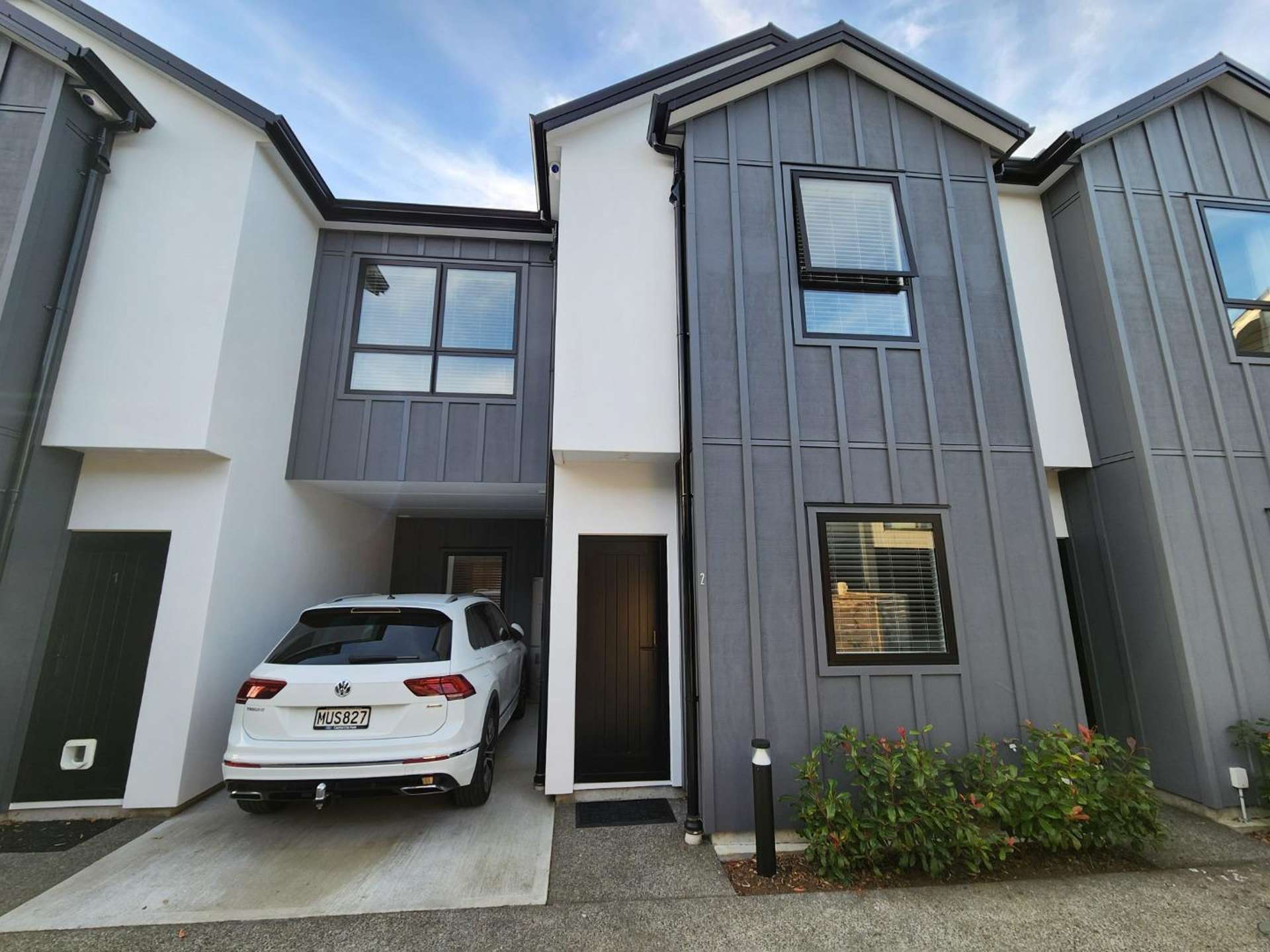 2/62 Queens Grove 1371_0