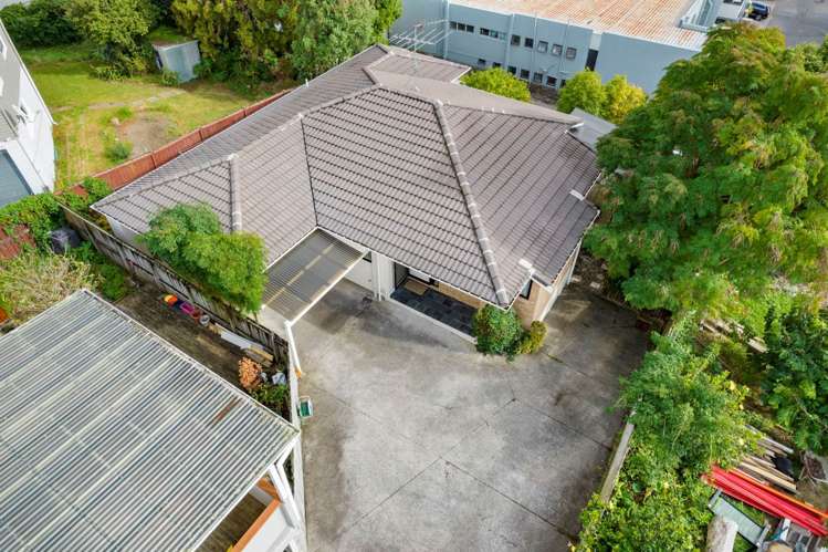 2/99 Bruce Road Glenfield_14