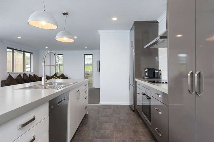 154 Ballintoy Park Drive Welcome Bay_9