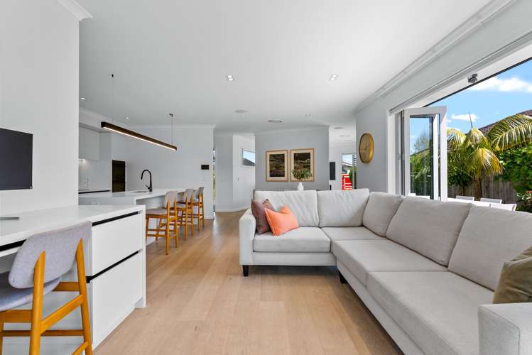 14 Lombardia Way Karaka_10