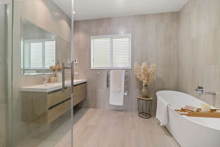 89e William Bayes Place Red Beach_16