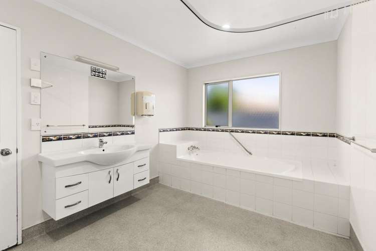 73 Kensington Drive Taradale_13