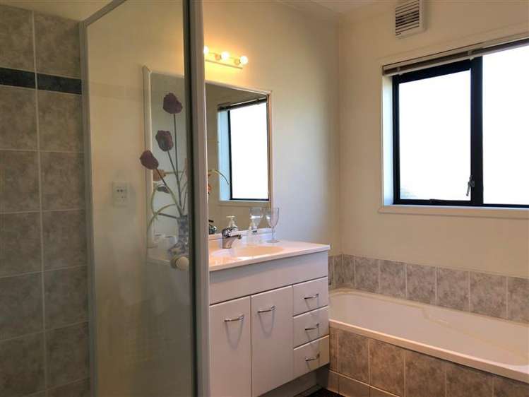 15 Nier Place East Tamaki Heights_9