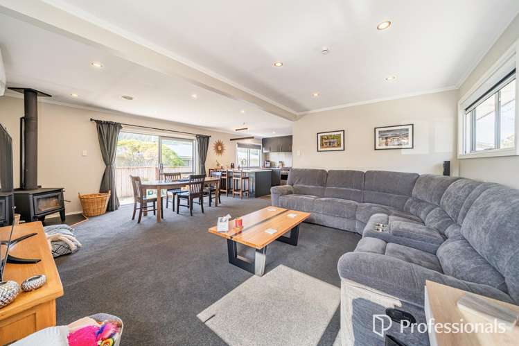 25 Kendal Grove Wainuiomata_8