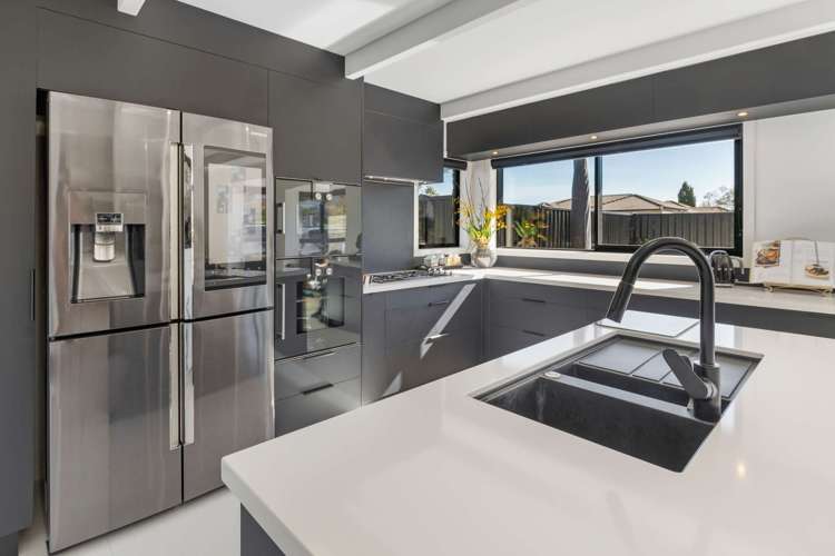 6 Robertson Street Glenholme_6