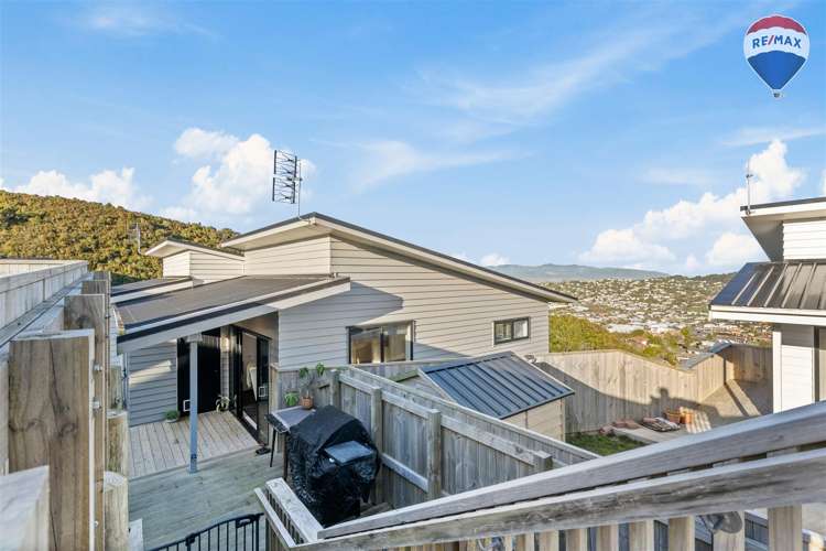 2/18A Cathie Place Karori_14