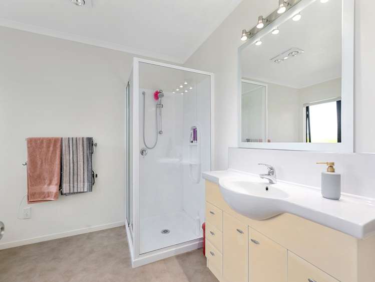 8 Shaw Road Te Ranga_20