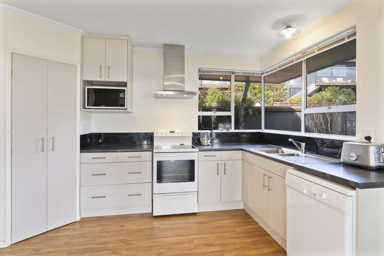 1/173 Soleares Avenue Mount Pleasant_9