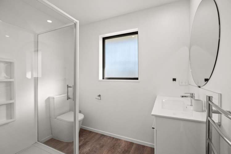 1 Woodford Avenue Woodend_8