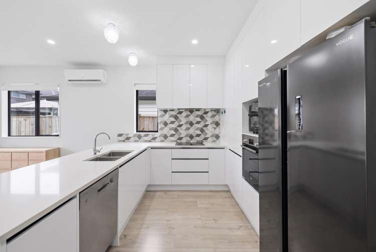 4 Waka Ama Road Karaka_14
