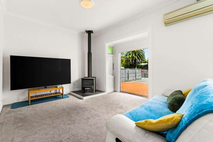 1200 Caroline Road Mayfair_6