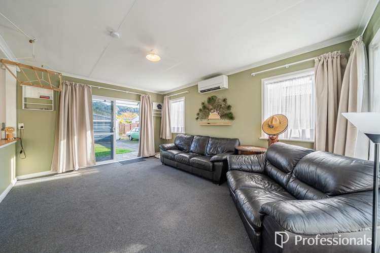 66 Peel Place Wainuiomata_21