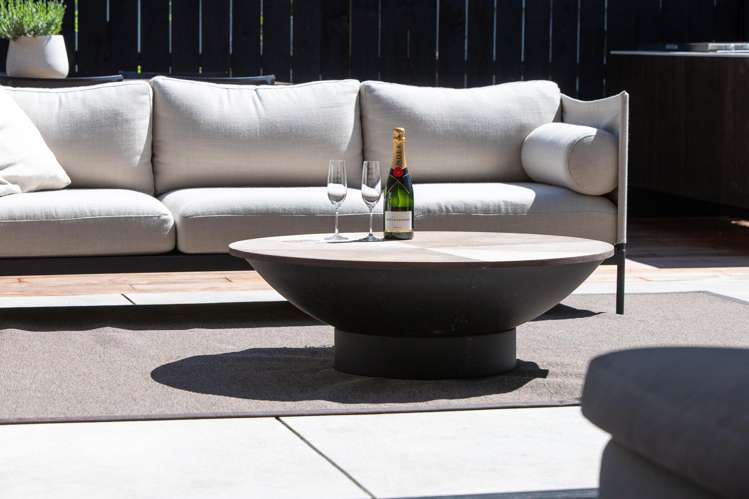 9 Hewitts Road Merivale_17