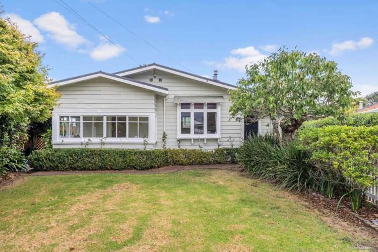 12 Harding Avenue_0