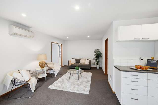 6/4 Broadbent Street Riccarton_3