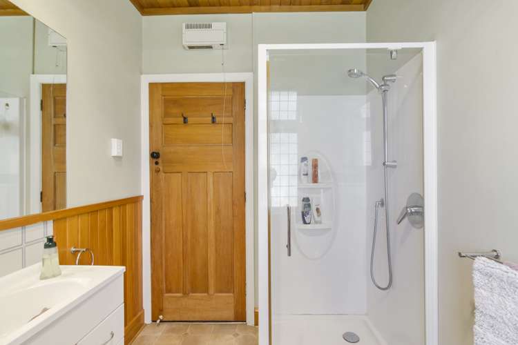 19 Hillview Crescent Highfield_13