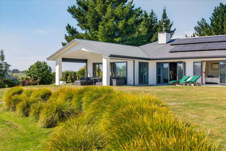 701 River Road Otane_31