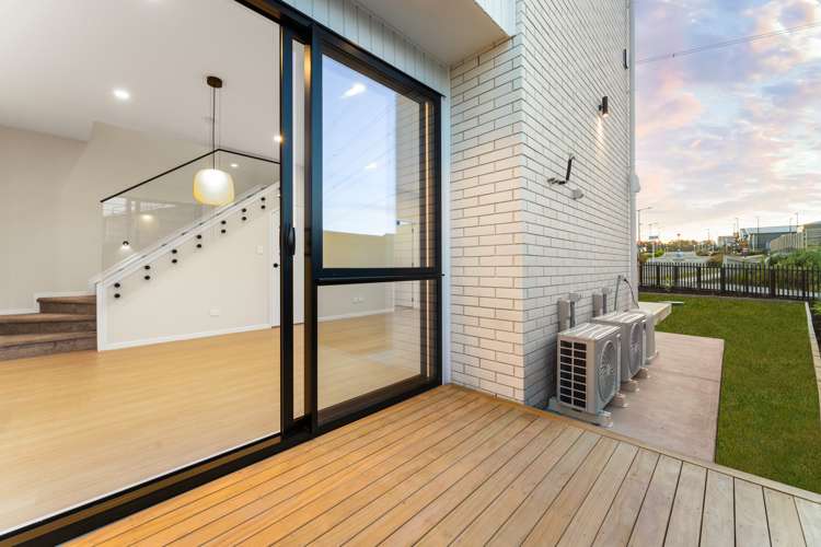 2 Papai Lane Massey_19