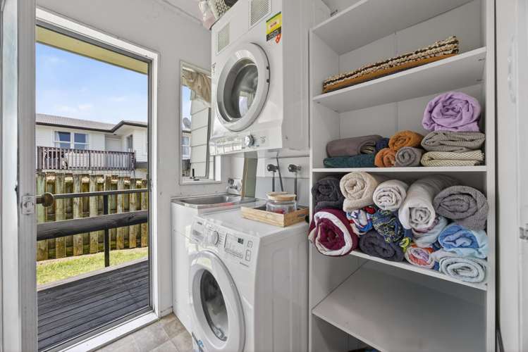 2/32A Helena Street Massey_24