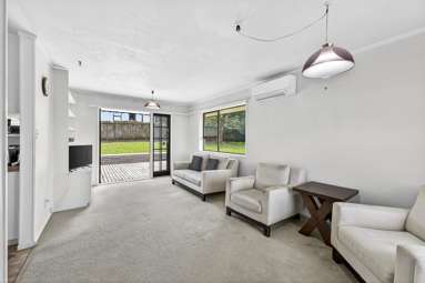 1/62 Monteith Crescent_2
