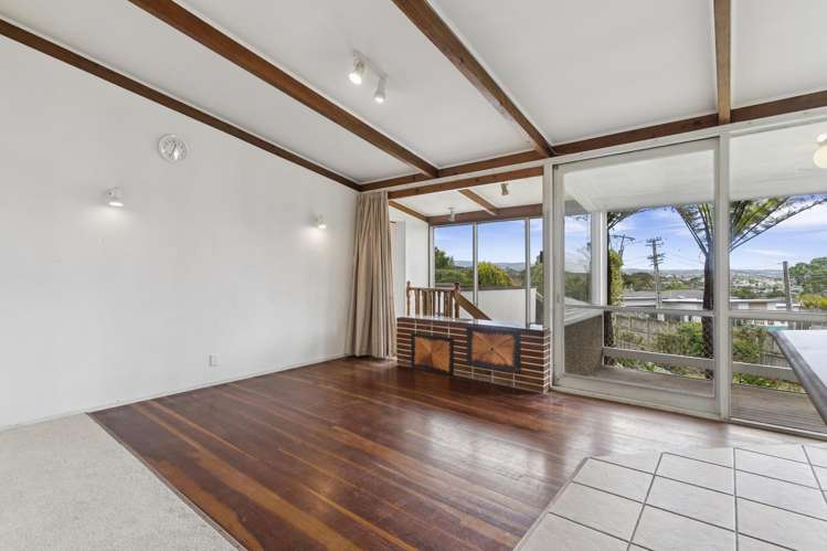 29 Highland Avenue Titirangi_6
