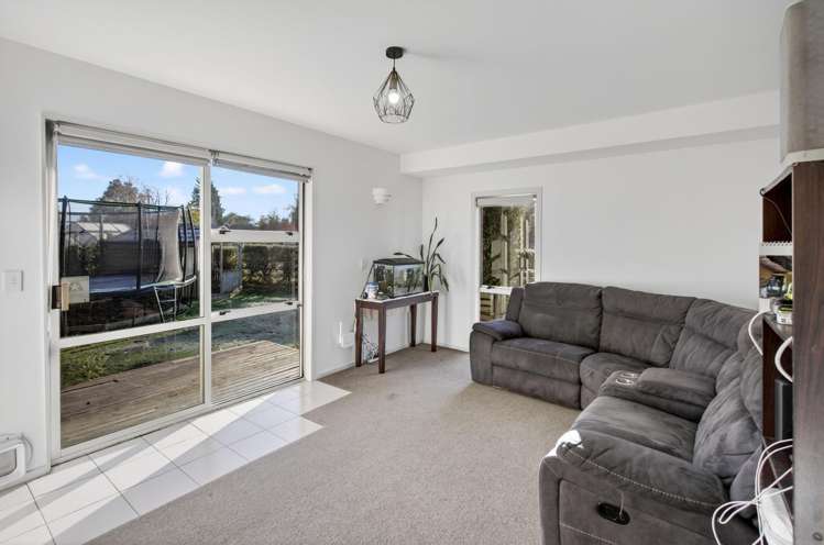 89a West Coast Road_5