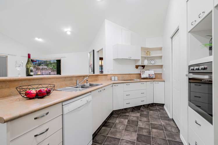 208b Glengarry Road Glen Eden_5