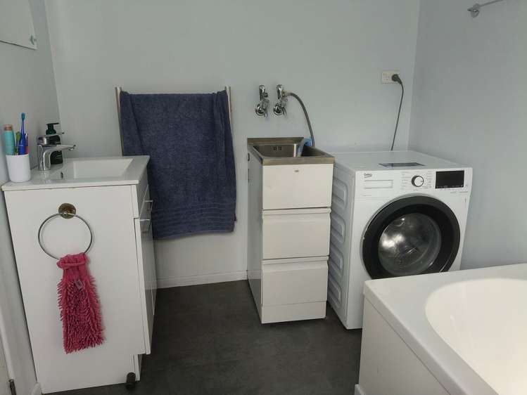 28A Warwick Road Stratford_10
