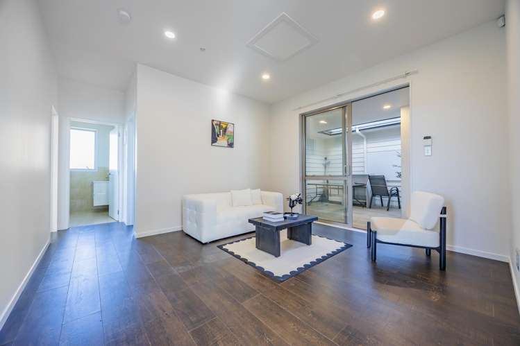 2 Myra G Place Stanmore Bay_7