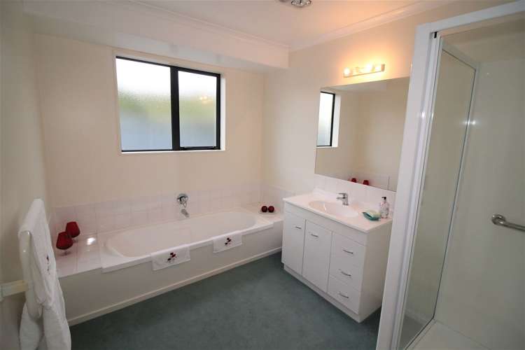 19 Greenmeadow Gardens Belfast_9