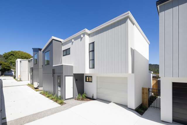 Fully Dressed & Move-In Ready