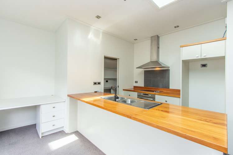 2/11 Dp Larch Street Victoria_6
