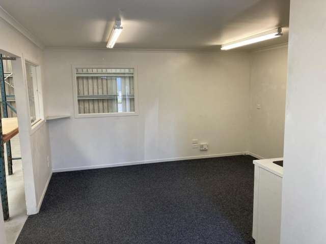 Unit 2, 100 Ford Road City Centre_3