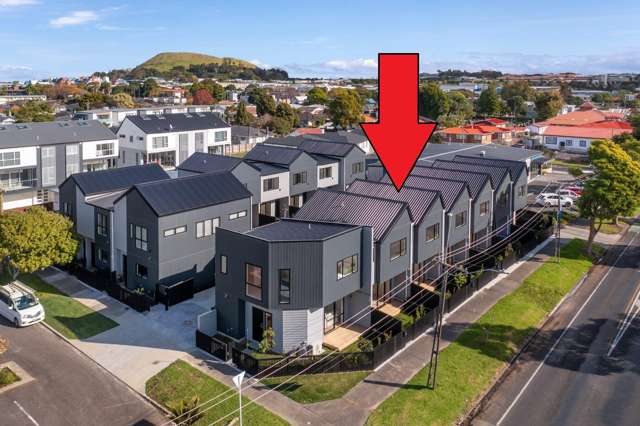 Near New Townhouse for Rent - 2 Bed / 2 Bath