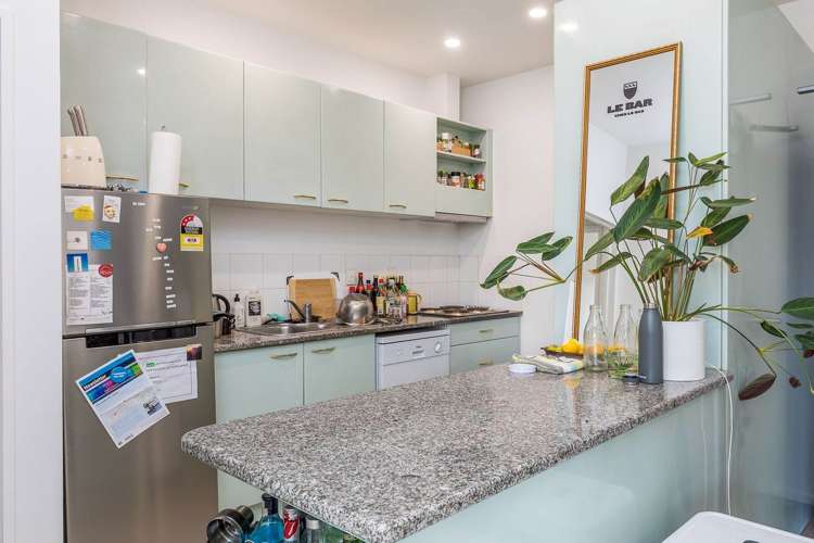 4F/23 Upper Queen Street City Centre_1