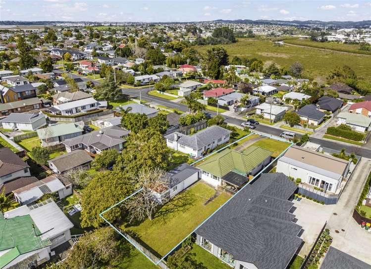 15 Waione Avenue Te Atatu Peninsula_22